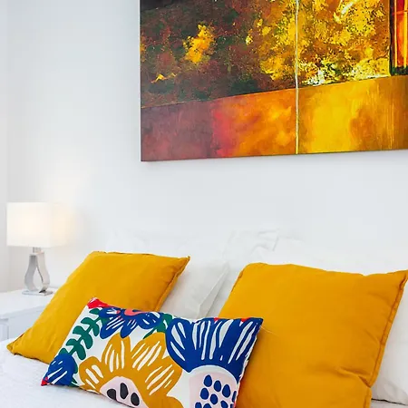 Sea View In Golden Apartment